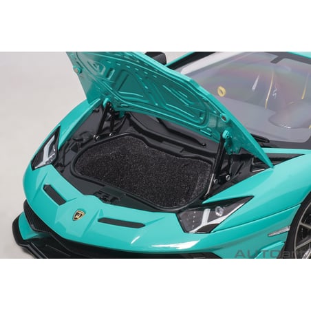 Autoart 1/18 Lamborghini Aventadot SVJ
