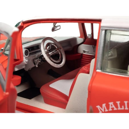 AutoWorld 1/18 Cadillac Eldorado Ambulance Surf Shark 1959