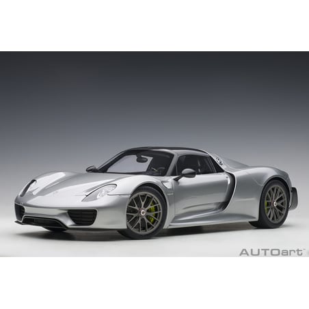 Autoart 1/18 Porsche 918 Spyder Weissach Package 2013