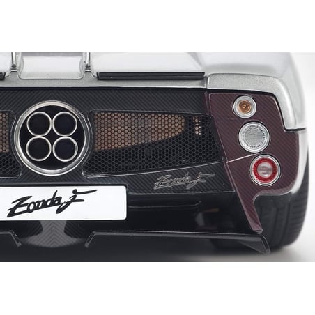 Almost Real 1/18 Pagani Zonda F 2005