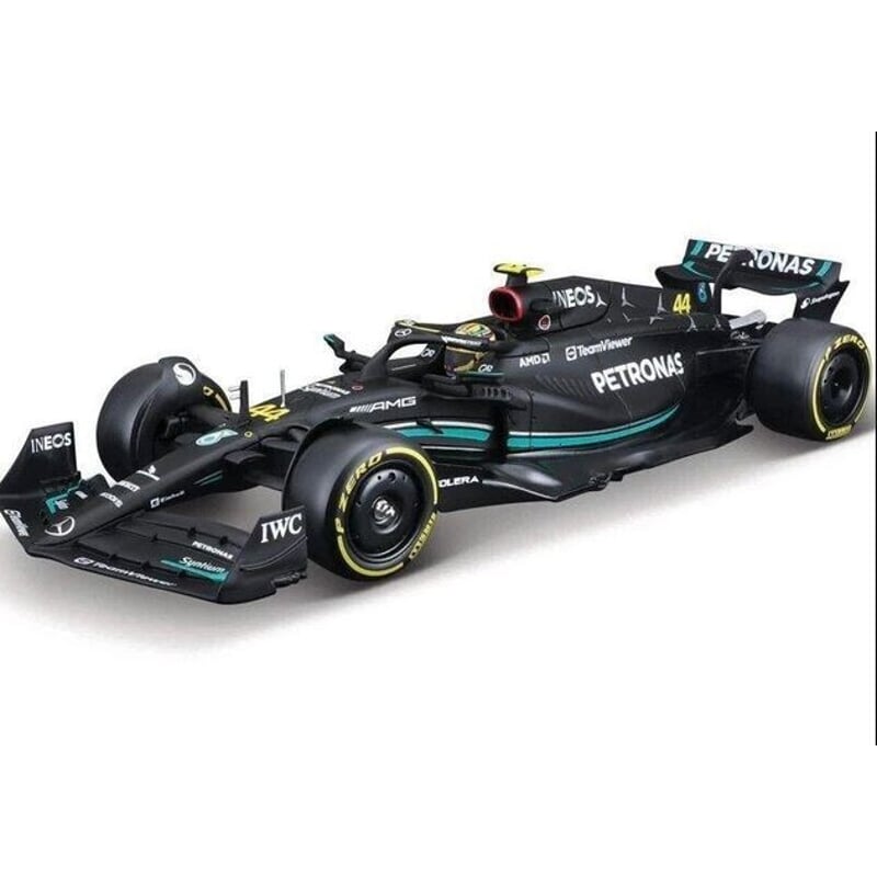 Bburago 1/25 Mercedes-AMG W14 F1 Petronas No 44 Lewis Hamilton 2023