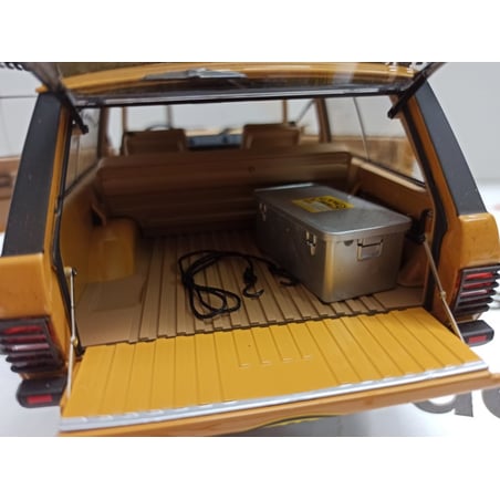 Almost Real 1/18 Land Rover Range Rover “Camel Trophy” Papua New Guinea 1982 Dirty Edition