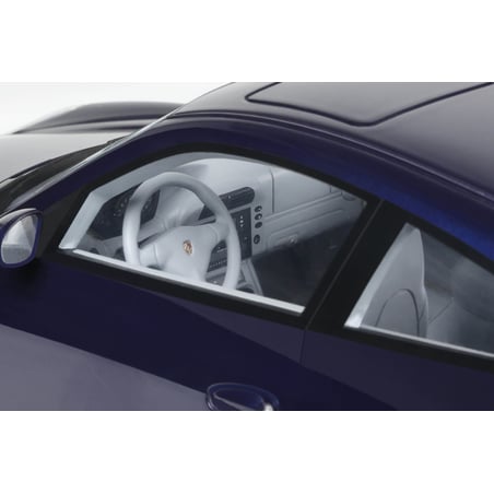 GT Spirit 1/18 Porsche 911(996.2) Carrera 4s Coupe 2002