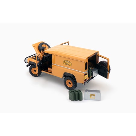 Almost Real 1/18 Land Rover Defender 110 "Camel Trophy" Support Unit Borneo 1985