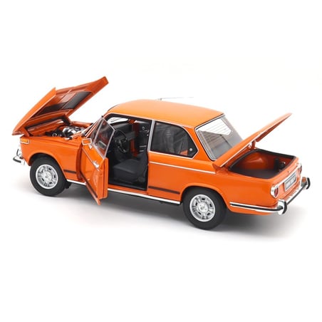 Kyosho 1/18 BMW 2002 Tii 1972