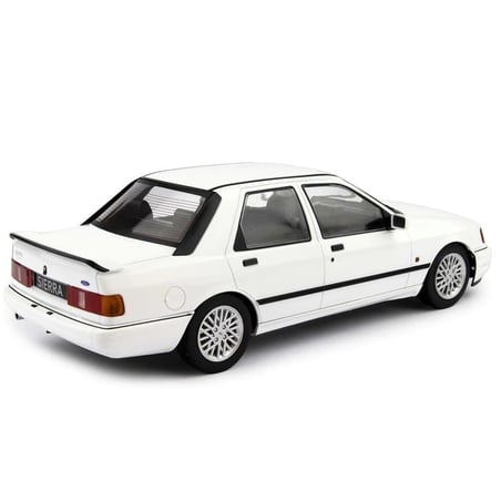 MCG 1/18 Ford Sierra Sapphire Cosworth 1988