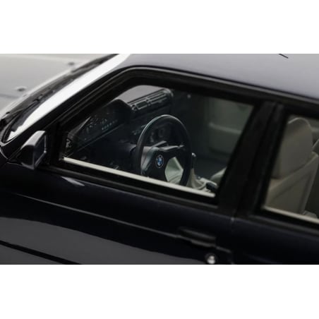 Otto Mobile 1/18 BMW (E30) M3 Europameister 1988