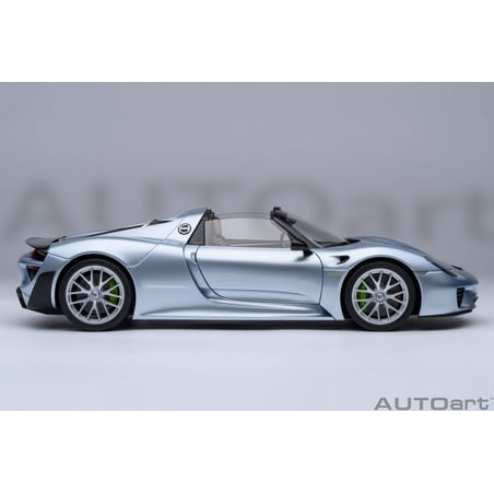 Autoart 1/18 Porsche 918 Spyder Weissach Package 2013