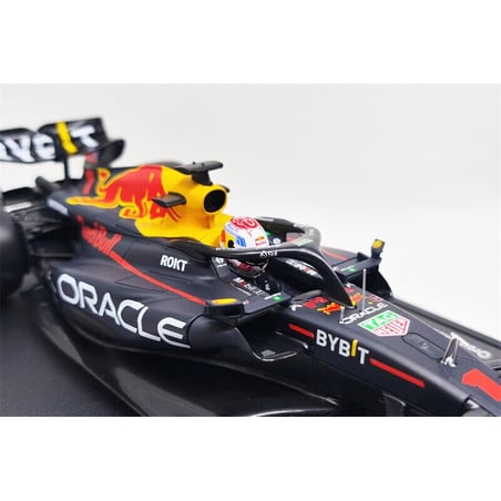 Bburago 1/18 Oracle Red Bull Racing RB19 No.1 Max Verstappen 2023