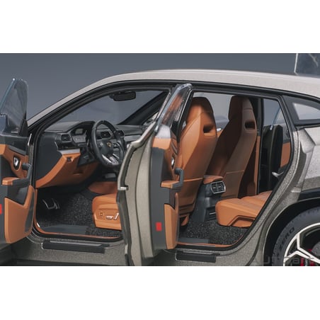 Autoart 1/18 Lamborghini Urus