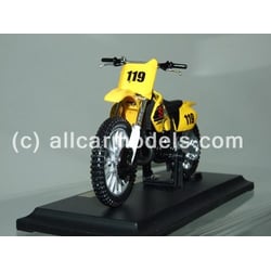 1:18 Suzuki RM 250- No. 119...