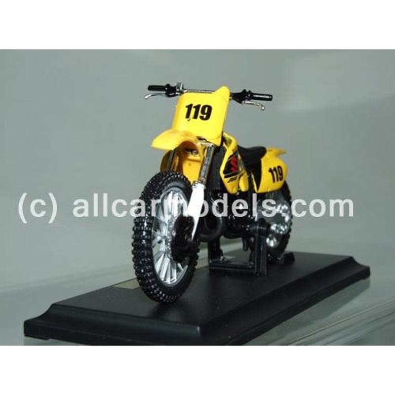 1:18 Suzuki RM 250- No. 119 (Maisto)