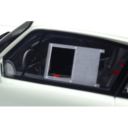 GT Spirit 1/18 Porsche 911 (964) Carrera 4 Lightweight 1991