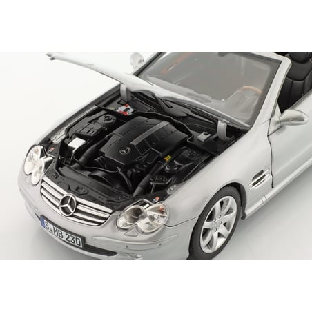 Norev Dealer Pack 1/18 Mercedes Benz SL500 R230 (2001-2006)