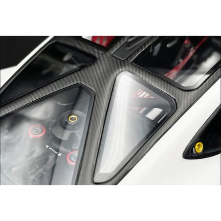 Spark 1/18 Porsche Mission R No.01