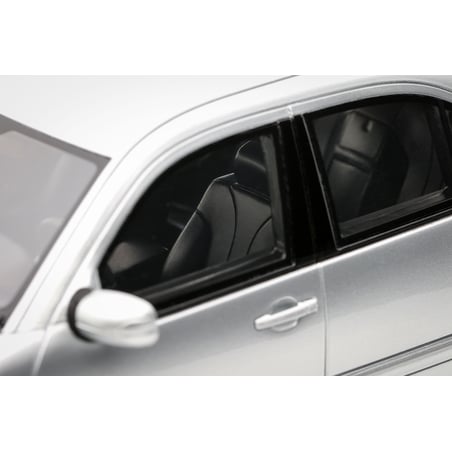 Otto Mobile 1/18 Mercedes-Benz E55 AMG W210 2001