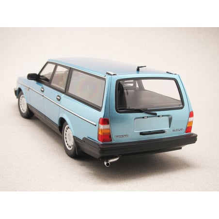 Minichamps 1/18 Volvo 240 GL Station Wagon 1986