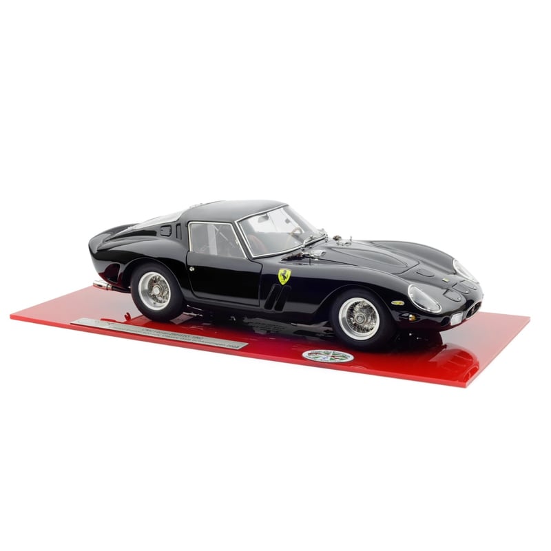 CMC 1/18 FERRARI 250 GTO 1962 (Schwetzingen Classic Gala 2023) with Acrylic Plate