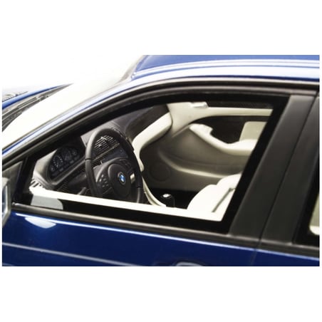 1:18 BMW 330i (E46) Touring M Pack 2005 (Otto Mobile)