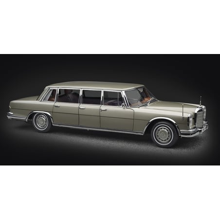 CMC 1/18 Mercedes Benz 600 Pullman (W 100) Limousine with a sunroof, 1963 - 1981