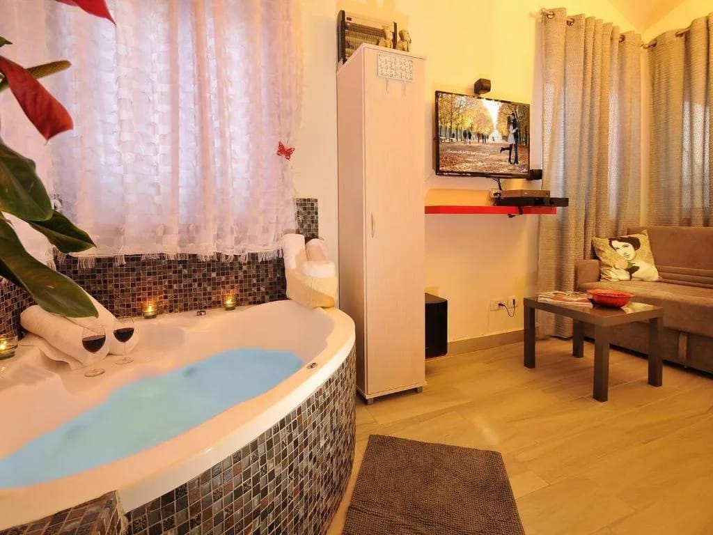 Romantische Hütte mit Whirlpool A - Gal Golan in Had-Nes, Golanhöhen und Hermon, Israel
