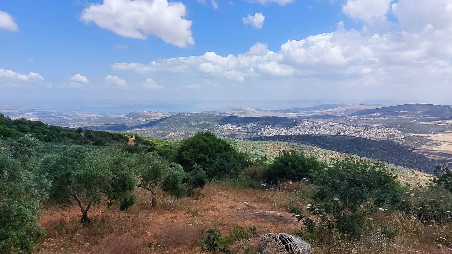 שירת הלב – יחידה קסומה עם גינה - 4