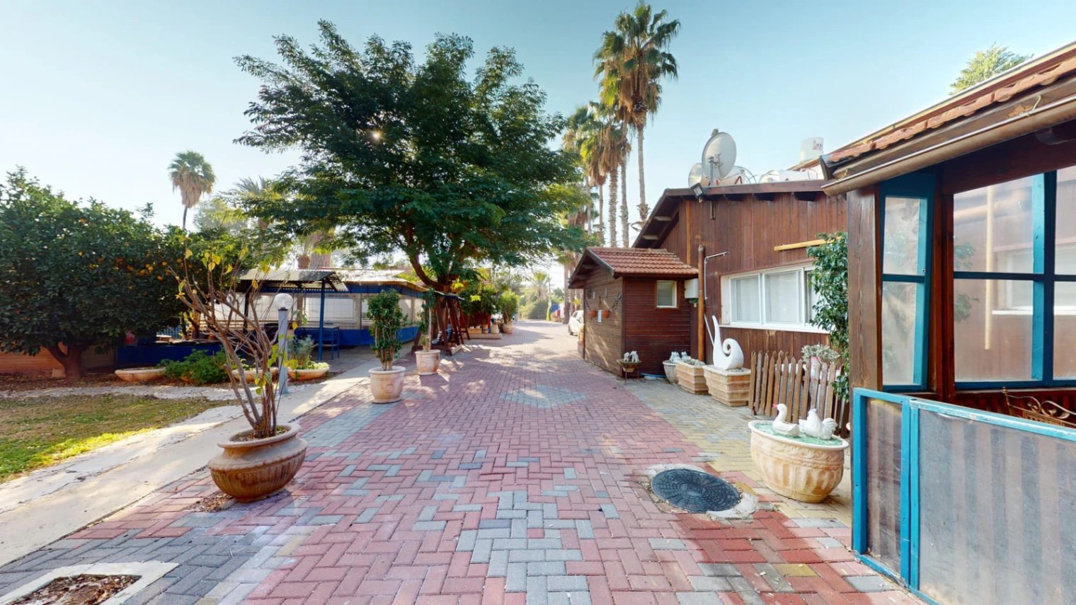 בית הזורע · בקתות - 38
