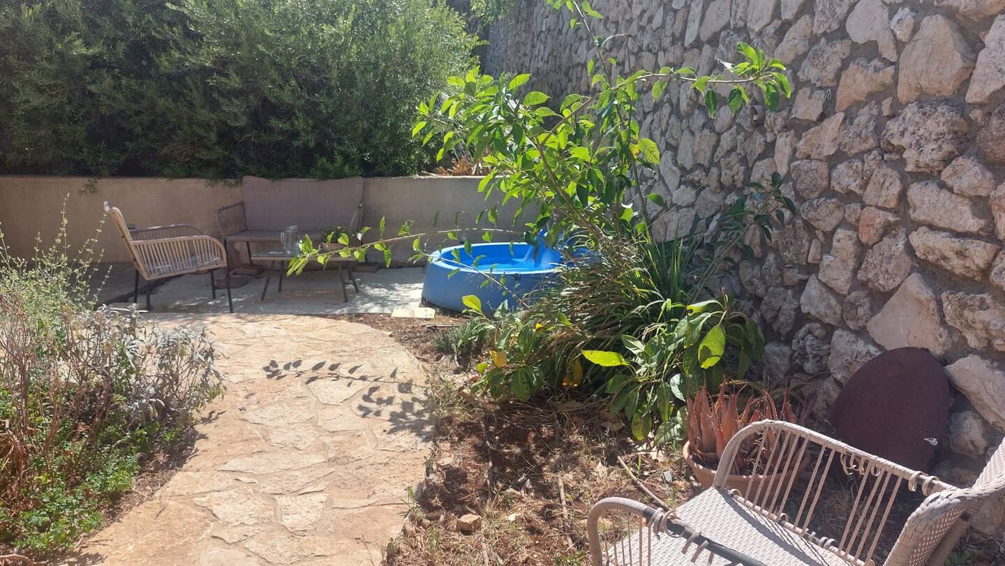 שירת הלב – יחידה קסומה עם גינה 3
