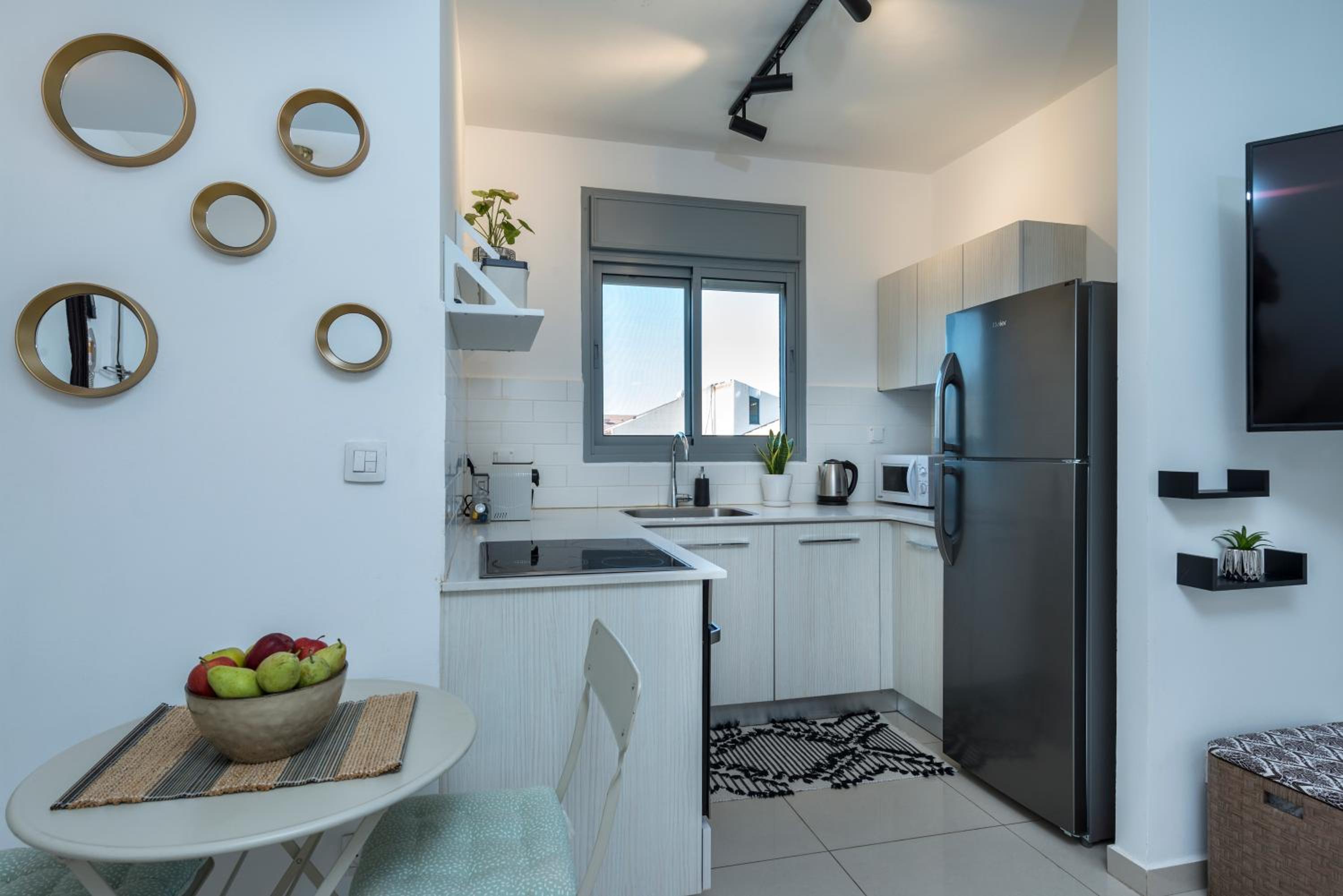 Bilocale con balcone - 10
