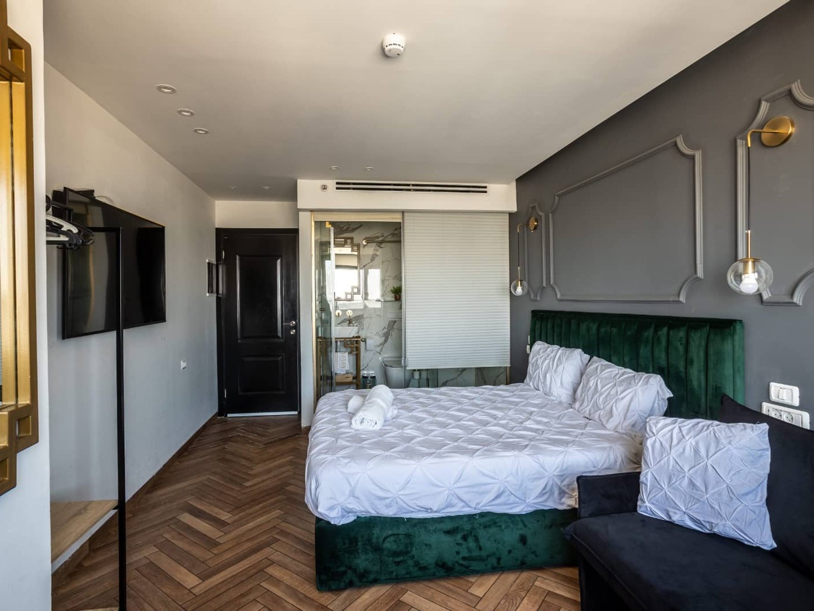 Perla Low-Cost Premium 2