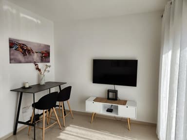 Appartement deux pièces avec vue sur la ville - 2