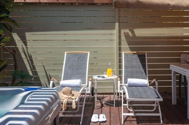 Suite familiale avec cour privée et jacuzzi - 10