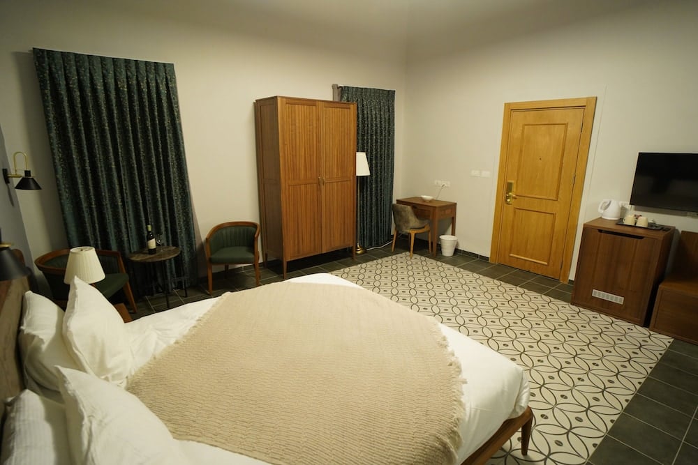 Superior Double Suite - 3