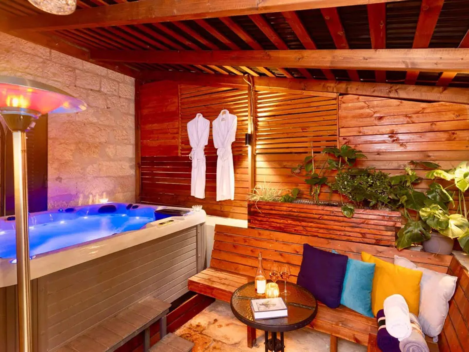 B&B with jacuzzi in Mamilla 2