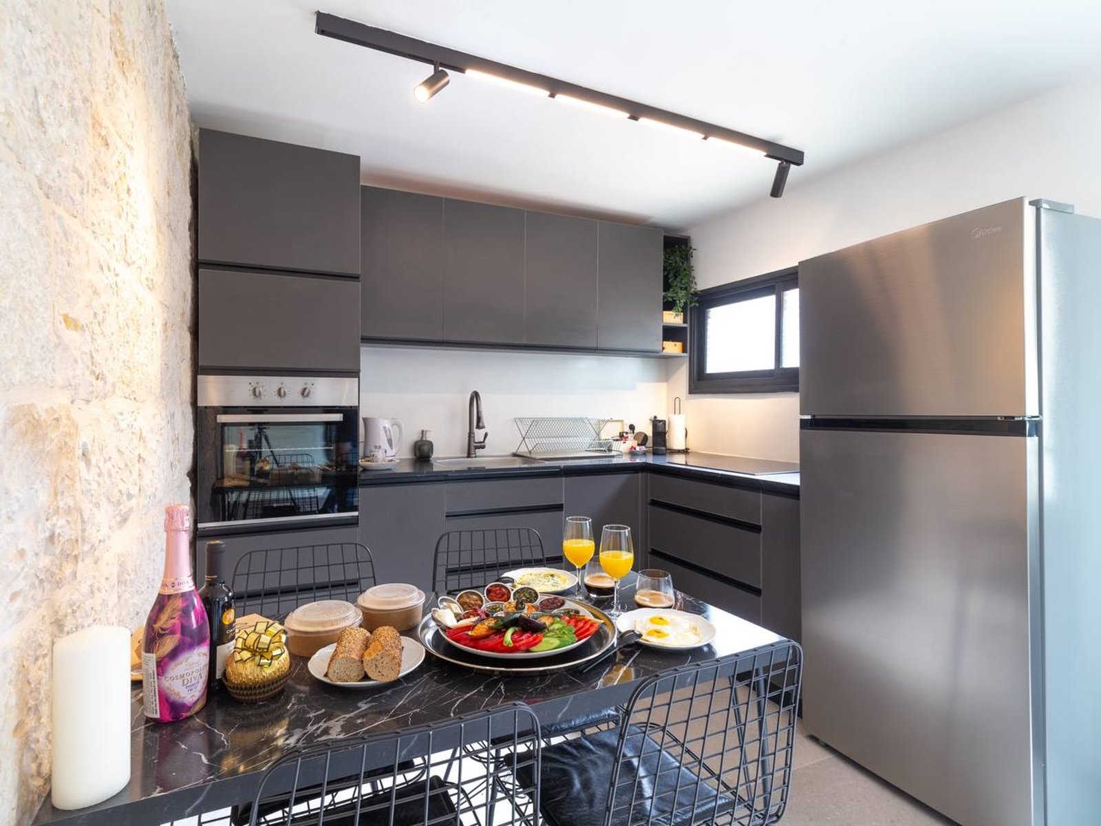 B&B with jacuzzi in Mamilla 5