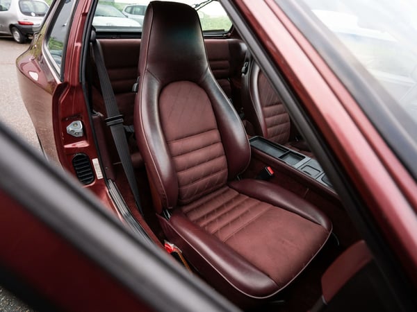 Porsche 944 2.5 - 1986