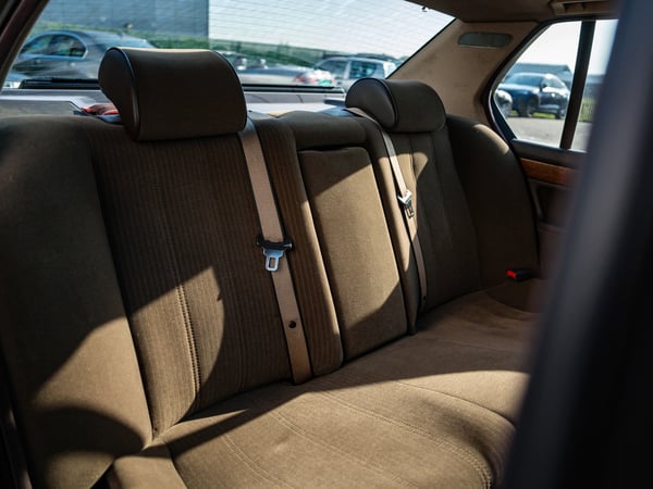 BMW E32 730i - 1987