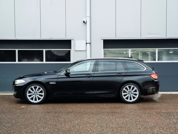 BMW F11 523i Touring - 2011