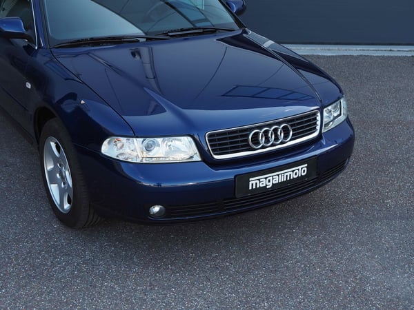 Audi A4 1.6 Advance - 2001