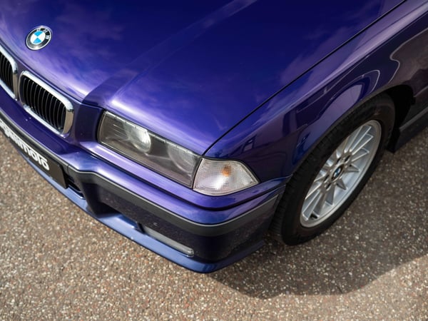 BMW E36 320iA Cabrio Individual - 1999