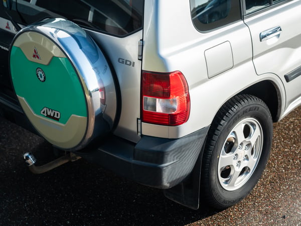Mitsubishi Pajero GDI 2.0 Styling - 2000