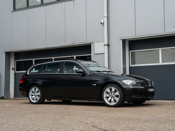 BMW 330i Touring E91 - 2006