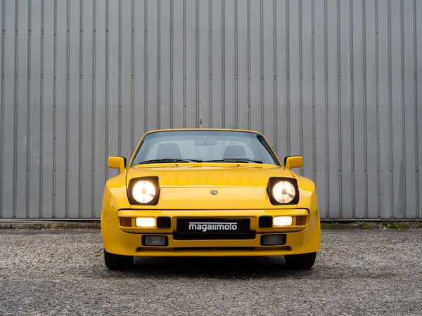 Porsche 944 2.5L - 1985
