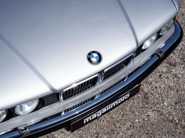 BMW E32 750i - 1991