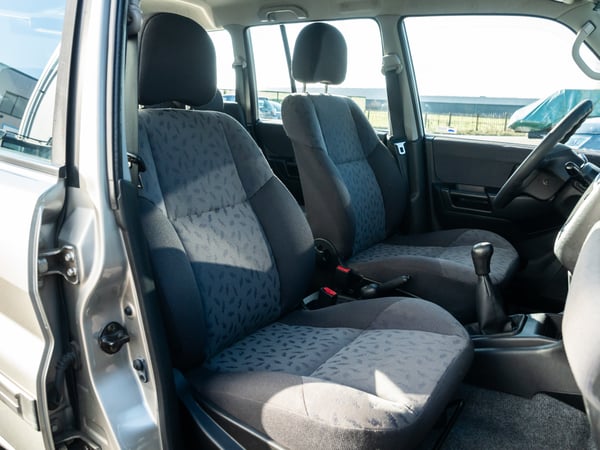 Mitsubishi Pajero GDI 2.0 Styling - 2000