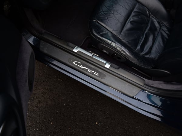 Porsche 911 Cabrio 3.4 Carrera - 1999