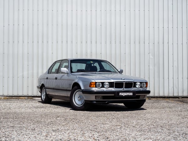 BMW E32 750i - 1991