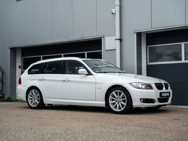 BMW 330i Touring LCI E91 - 2011