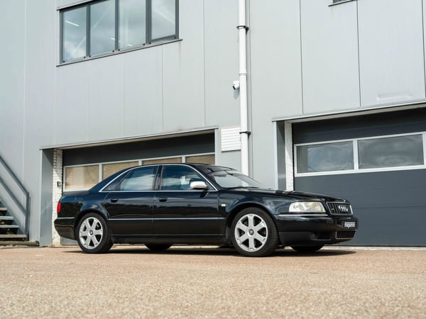 Audi S8 4.2 V8 - 2002
