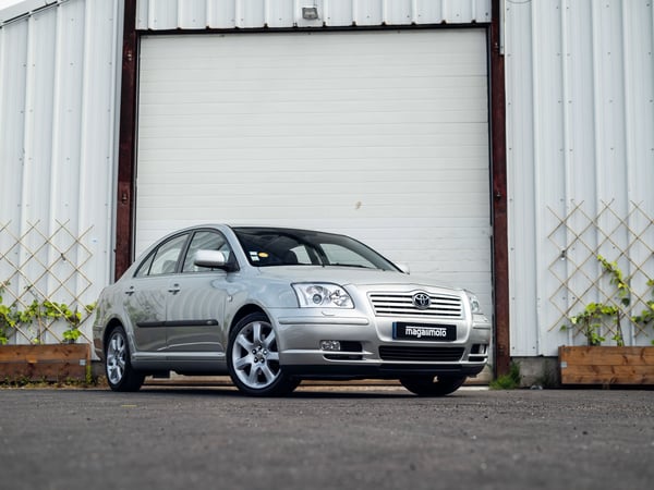 Toyota Avensis 2.4 VVTi - 2004